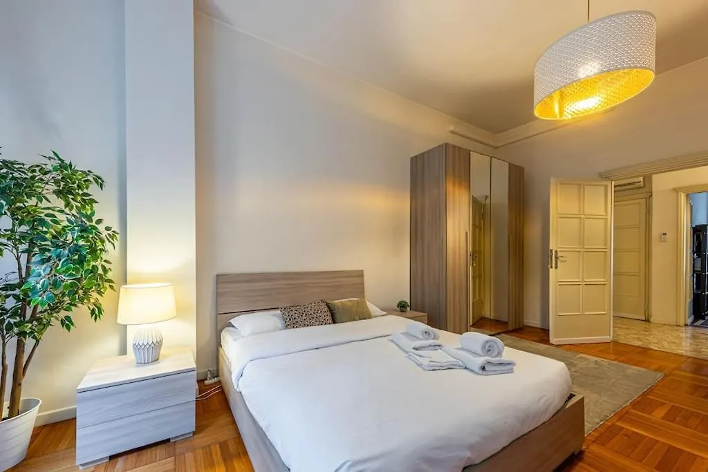 Apartamento 4 Bedrooms, 10 Guests, 250Sqm, Terrace, 5Mn Duomo Milán